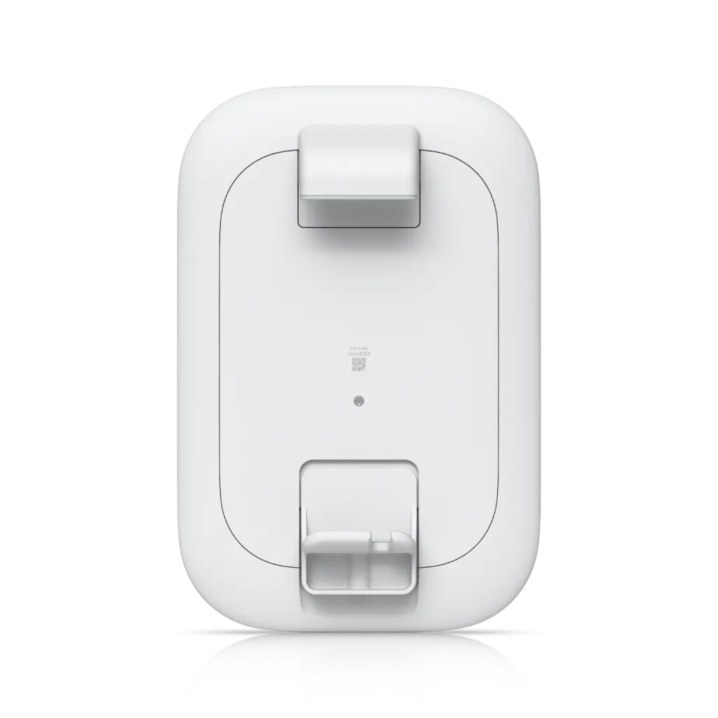 uacc-uk-ultra-panel-antenna-4.webp