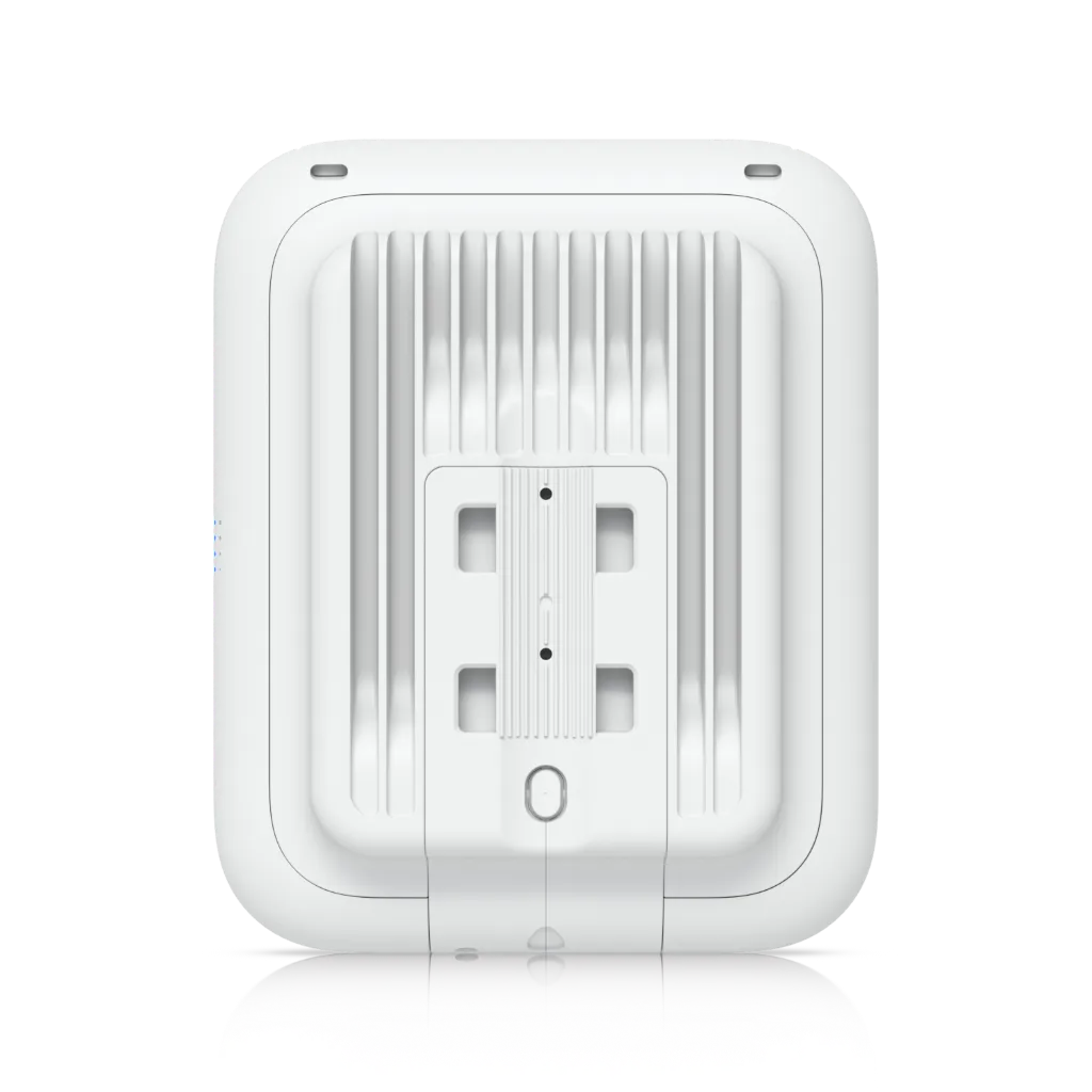 u7-outdoor-5.webp